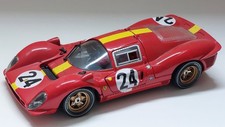 Ferrari 330 P4 / 412 P # 24 rot 24h Le Mans 1967 Universal Hobbies 1:18