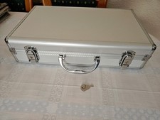 Allukoffer gross mit 5 Tableaus für Münzen abschließbar mit Schlüssel