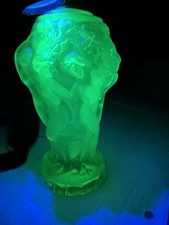 Gablonz Schlevogt Czech Uran Cut Crystal Flakon Zerstäuber Akt