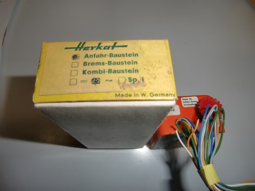 Herkat elmo anfahr baustein - herkat-elmo,