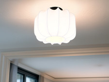 Ausgefallene besondere stylische Deckenleuchten Wohnzimmer über Couchtisch Sofa