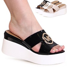 Damen Keil Sandaletten Lack