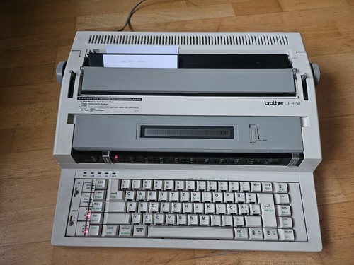 Elektronische schreibmaschine - elektronische,