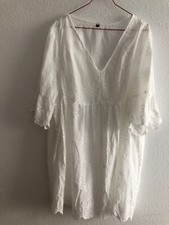 Weißes Traum Kleid -  wunderschöner Stoff (Rayon) mit Lochstickerei Gr 4XL