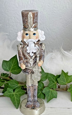 Edler Nussknacker mit Geige