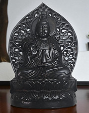 Guanyin Statue auch Kwan Yin oder Kuan Yin in sitzender Meditationshaltung.