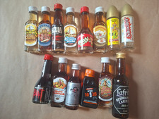 14 sehr alte Miniatur Schnapsflaschen - Sammlungsauflösung