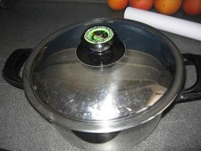 großer AMC Topf 24 cm  Innendurchmesser, 13 cm hoch, mit Deckel