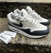 NIKE Air MAX 1 Essential