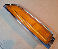 78-1979 OLDSMOBILE 98 REGENCY FRONT CORNER LIGHT PARK TURN SIGNAL 557949 554948