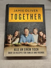Together | Alle an einem Tisch