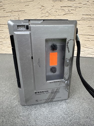 Sanyo cassette tape recorder - sanyo,