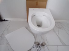 Wand WC Hänge Toilette aus Keramik 49 cm lang Spülrandlos mit Nanoversiegelung