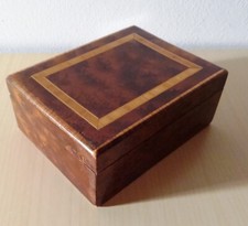 Kleine dekorative Schatulle Wurzelholz mit Intarsien