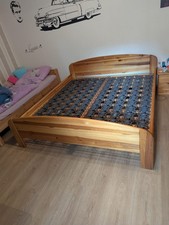 Massivholzbett Kiefer 180x200 Meter mit Sprungrahmen .
