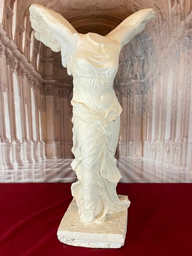 Neuzeitige skulptur aus gips - neuzeitige,