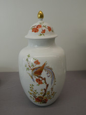 Deckelvase, Kaiser-Porzellan