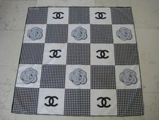 ORIGINAL CHANEL SEIDENTUCH -