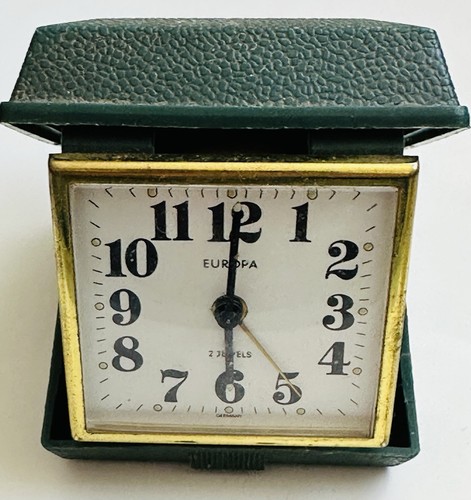 Vintage reisewecker europa - vintage,