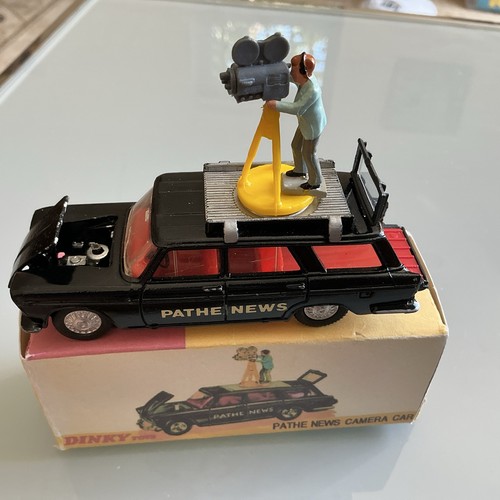 Dinky 281 pathe news fiat - pathe,