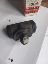 Front right brake cylinder