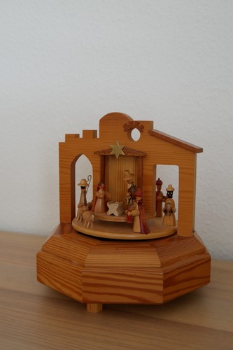 Weihnachtsspieldose aus dem