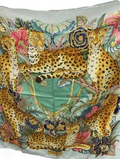 Salvatore Ferragamo Seidentuch