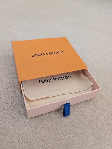 Louis vuitton retail - louis,