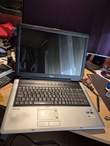 Fujitsu siemens amilo - fujitsu,