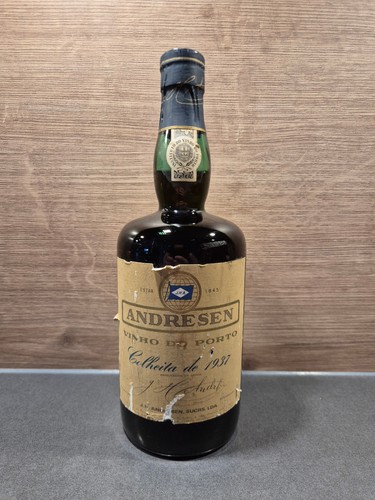 Eine flasche portwein andresen - flasche,
