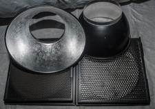 Hensel / Bowens Reflektoren 30/15,5cm MH-Anschluss mit Wabenvorsatz 2 Stück