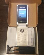 Original Sony-Ericsson R306 White - Klapphandy mit FM-Radio 1,3 Mp Kamera - TOP