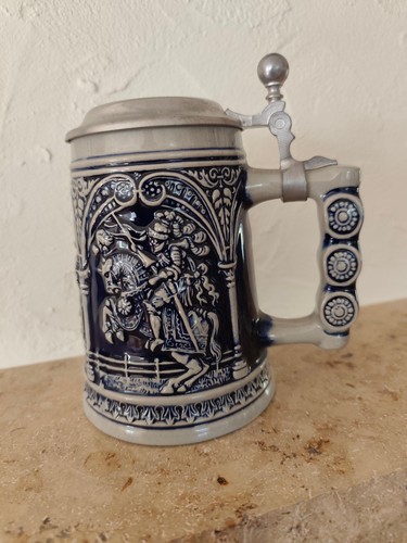Alter bierkrug mit - bierkrug, zinndeckel