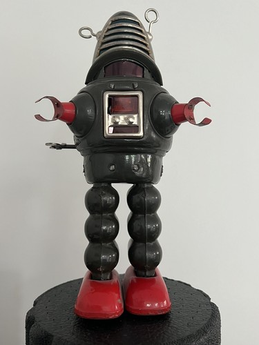 Yoshiya planet robot - planet, wind-up
