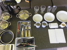 Camping- Küchengeschirr- Ausstattung-Campingwagen usw. 70Teile