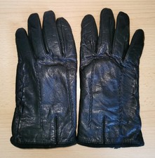 Handschuhe aus Leder von