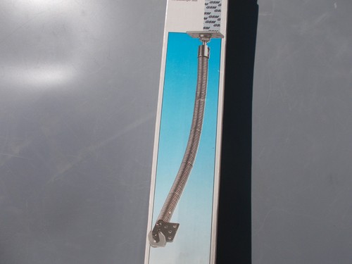 Gooseneck stand for tablets