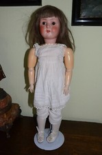 Wunderschöne Porzellanpuppe