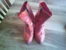 TIGGERS Stiefeletten Gr. 39 ausgefallene Stiefel rot --brüchiges" Leder--top