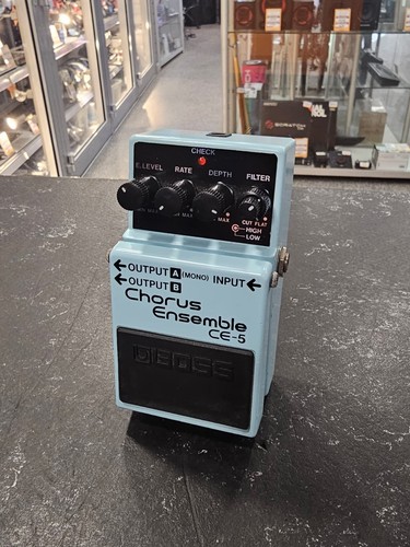 Boss digital chorus - ce-5,