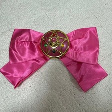 sailor moon brosche