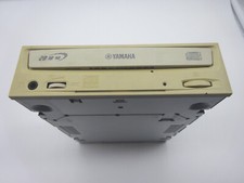 YAMAHA CRW2200 CD-R/RW IDE