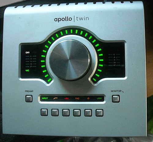 Universal audio apollo - audio, twin