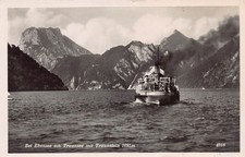 Ebensee am Traunsee mit Traunstein 1691 m – Dampfschiff auf dem See (451)