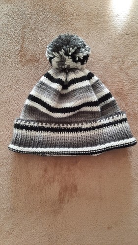 Mütze mit bommel unikat - mit,