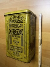 Omas Uralte Blechdose