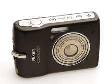 Nikon Coolpix L12 handliche