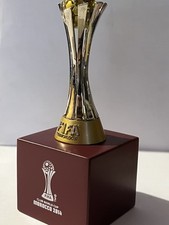 Seltene FIFA Klub-WM POKAL 70 mm Podest – Sammlerstücke - nicht mehr Im Handel