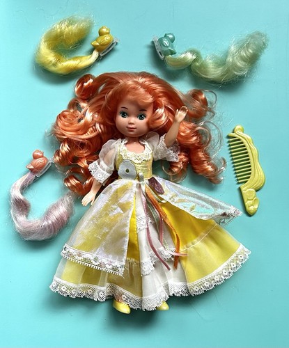 Lady lovely locks - 🩵,