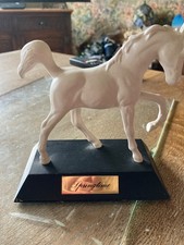 Beswick Frühlingsfohlen auf